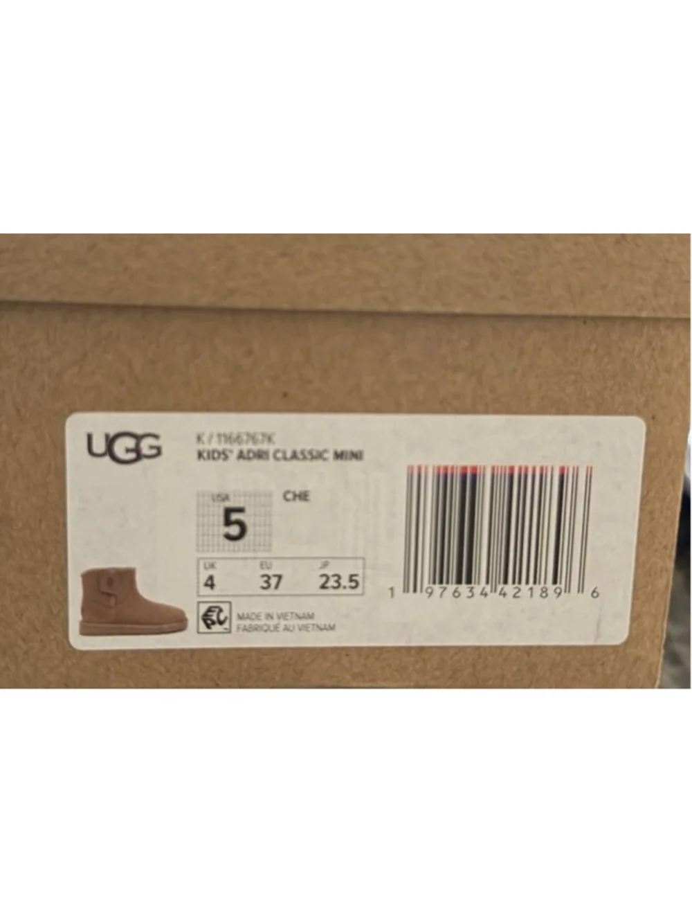 UGG KIDS ADRI CLASSIC MINI BOOT CHESNUT COLOR SIZE 5 US